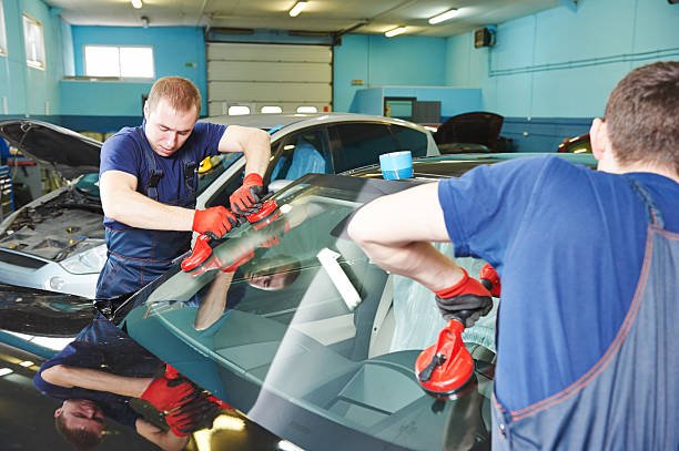 science-behind-windshield-replacement-materials-techniques